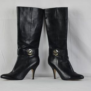 Caroline Michael Kors Boot size 8 Leather heals